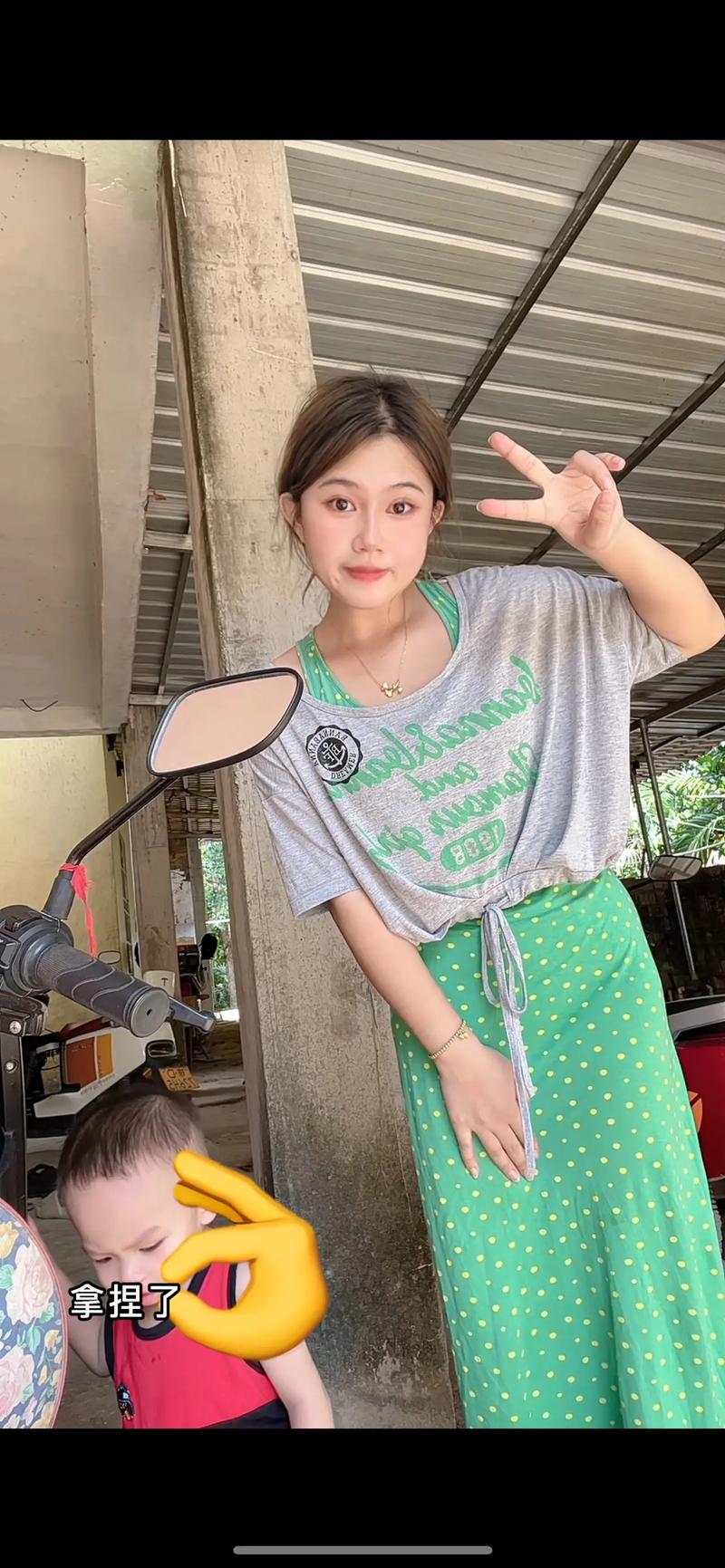 拍照姿势小女孩图片图3