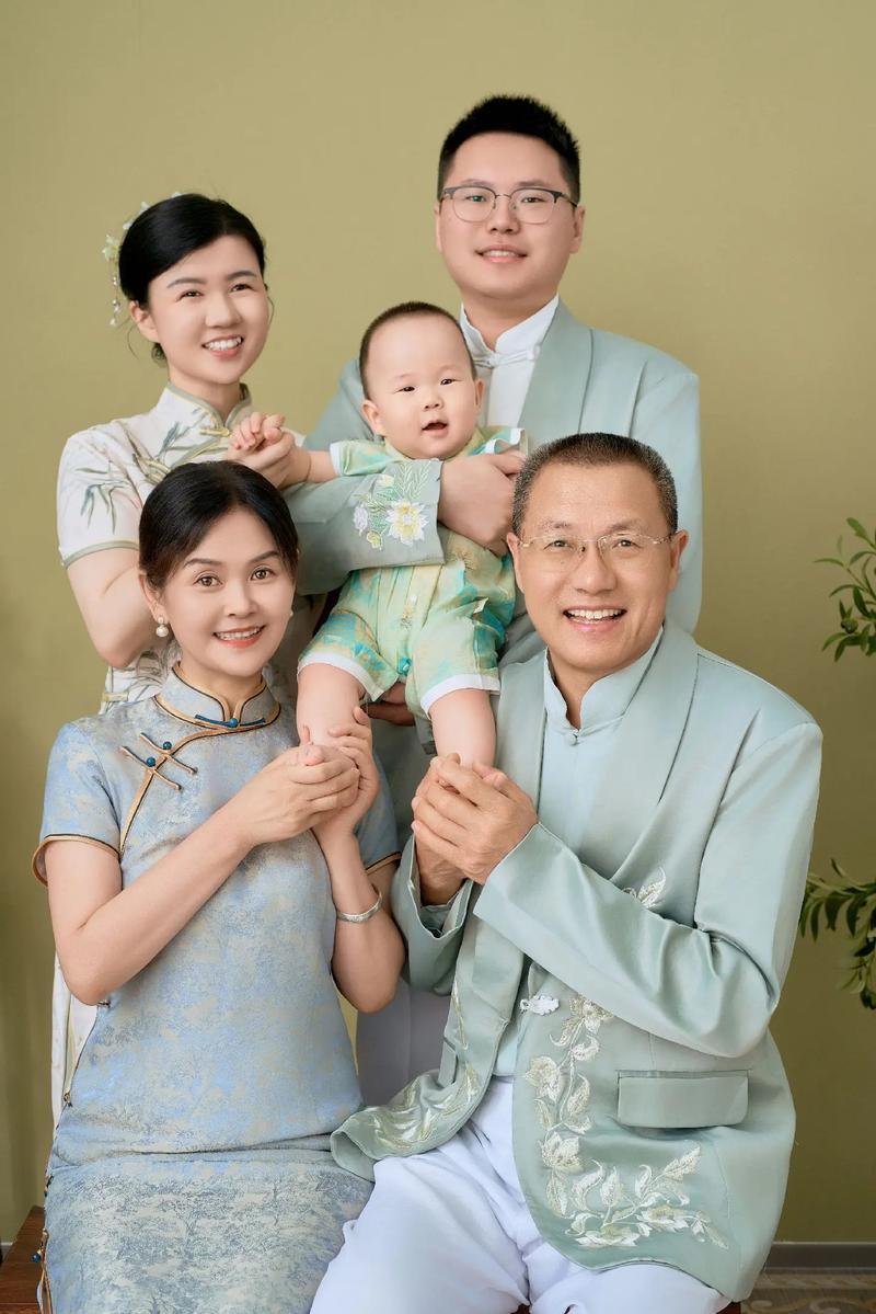 全家福拍照姿势的摆法