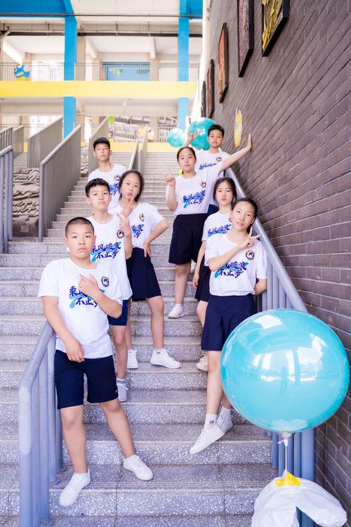 17种经典的集体拍照姿势摆法(图文)