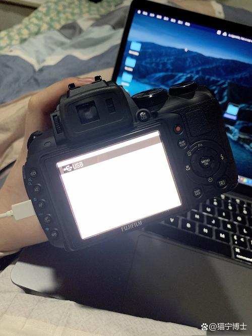 电脑上的照相机在哪里我的电脑的照相机在哪啊