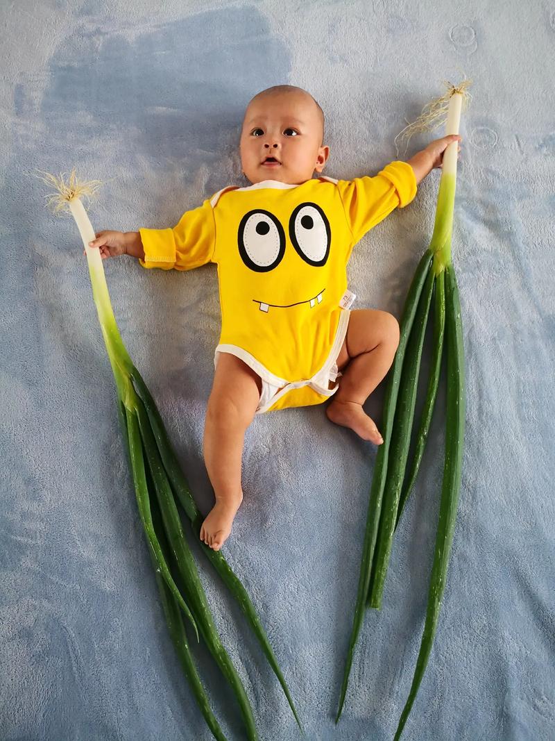 宝宝照素材图-百天宝宝拍照姿势要如何摆