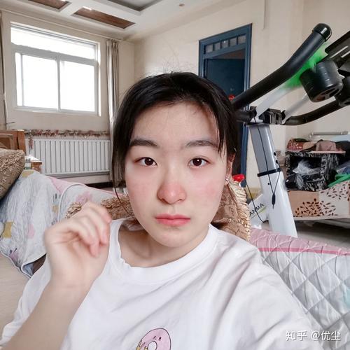 为什么有的手机自拍特别丑