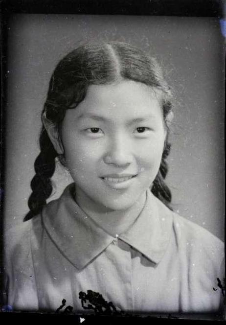 模糊的老照片,没有底片,可以修复吗?或者重新洗一张???