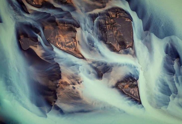 摄影拍摄角度的特点