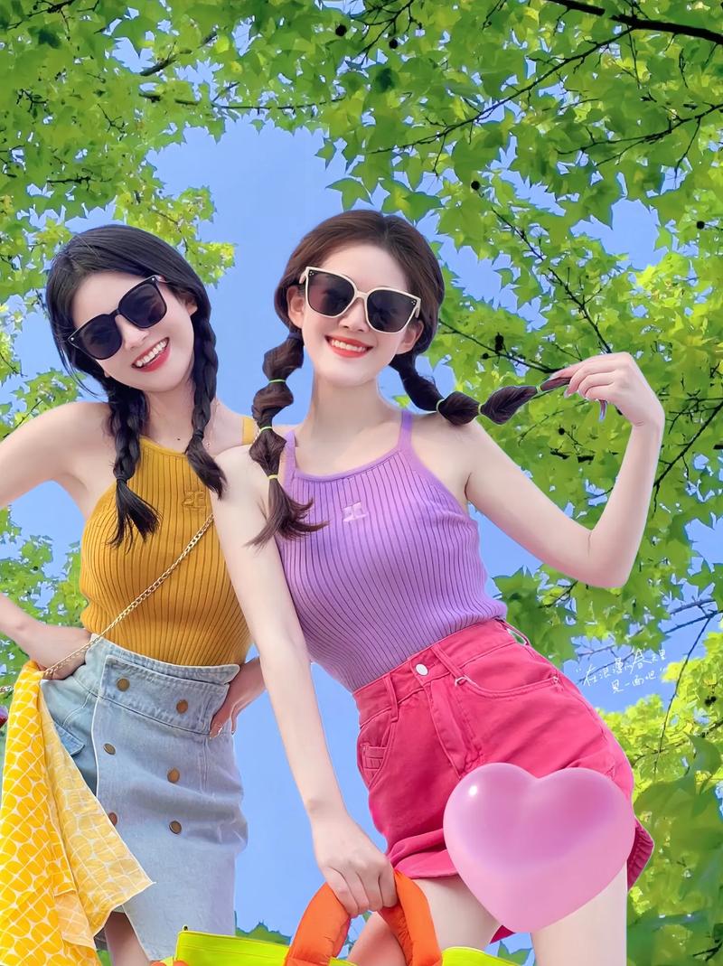 怎样和别人一起拍照显得好看