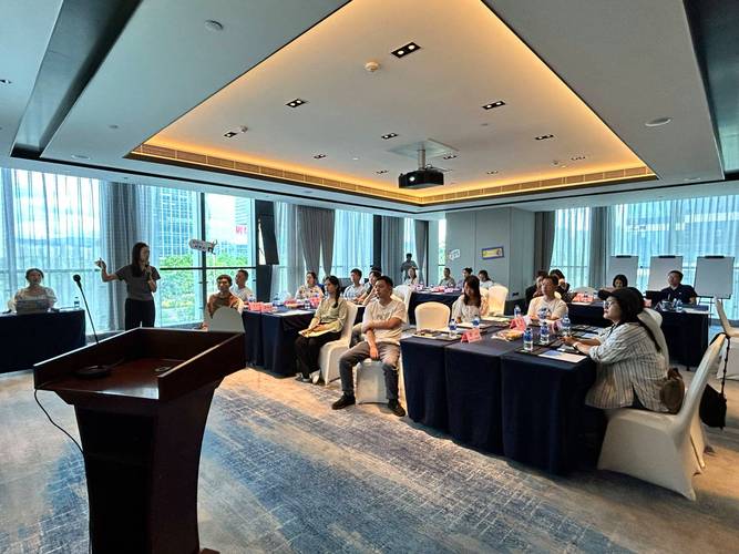 圆桌会场如何拍照