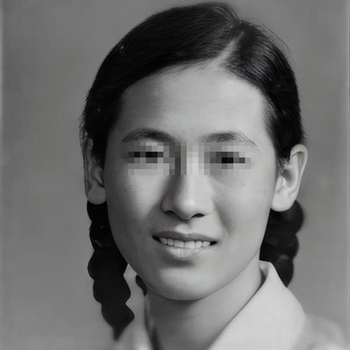 老照片由于时间长了,受潮严重,导致照片已经看不清楚了,有没有什么方法...