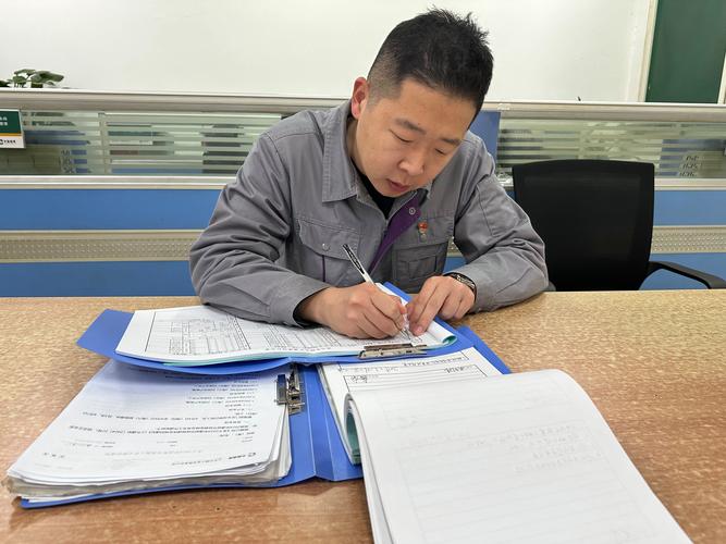 班组长工作照片怎么拍