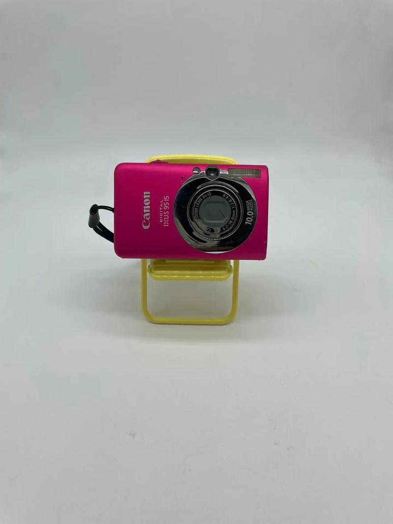 用扫描仪扫描照片和用数码相机翻拍,哪个效果好一点,