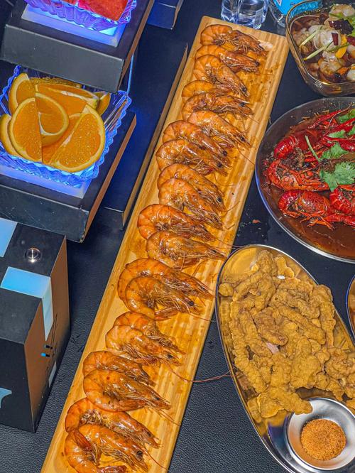 ktv灯光变成紫色是在暗示什么