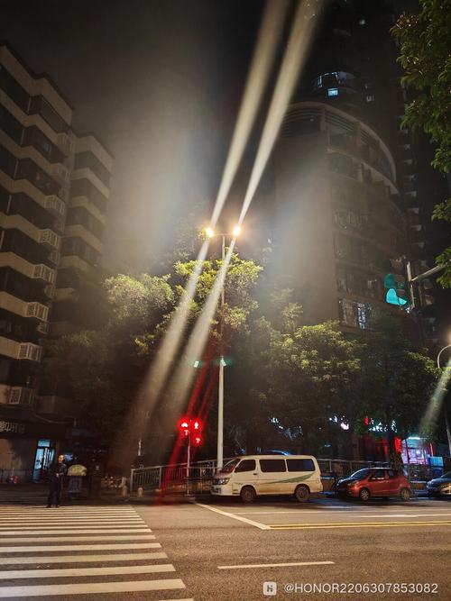 手机拍照时出现炫光,怎么办