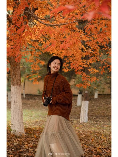 怎么拍好秋天红枫叶中的人像?