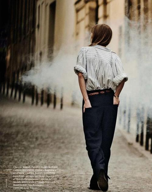 老照片由于时间长了,受潮严重,导致照片已经看不清楚了,有没有什么方法...