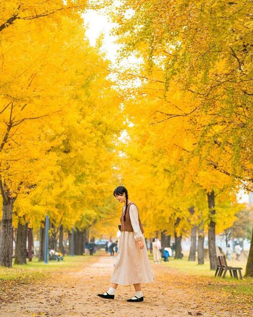 照生活照怎么摆姿势(最好有图片)