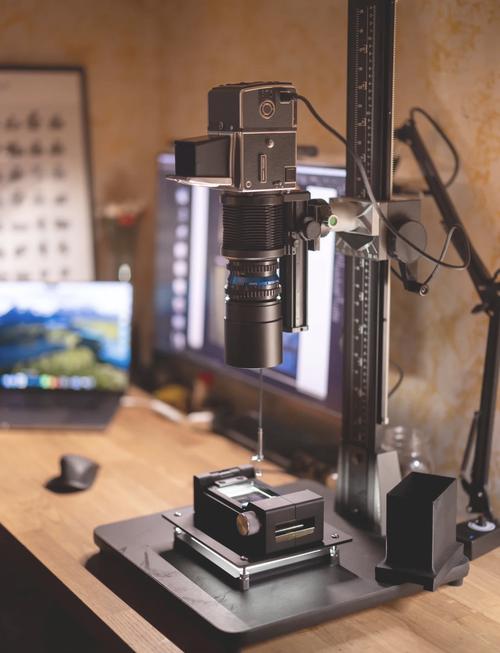 普通相机怎样才能翻拍出质量较好的相片