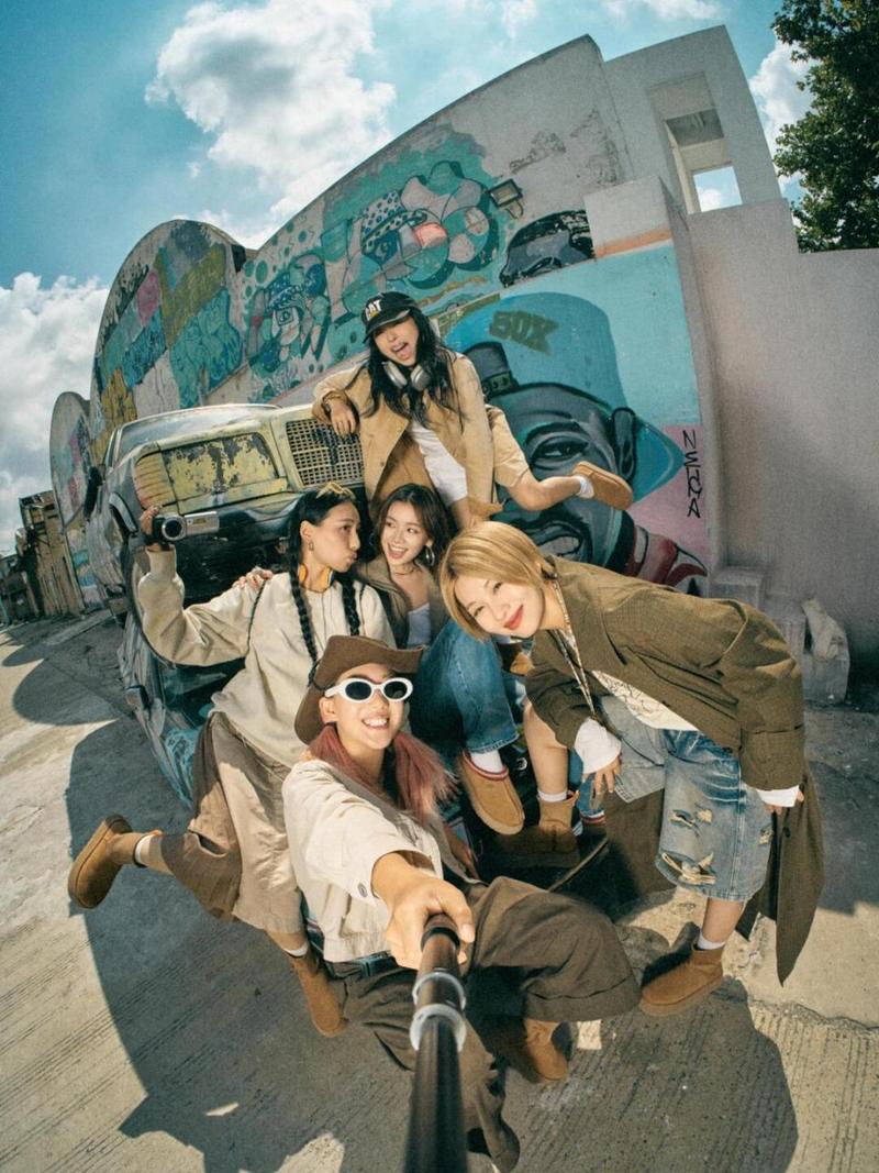 17种经典的集体拍照姿势摆法(图文)