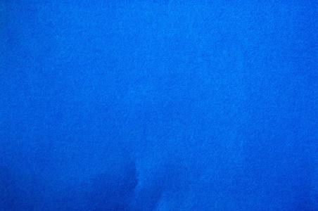 求把照片背景换成纯蓝色的,在线等...谢谢大神们