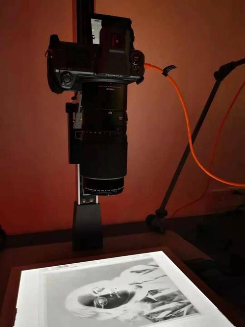 普通相机怎样才能翻拍出质量较好的相片