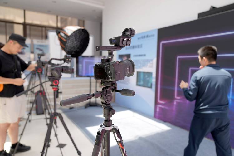 摄影机拍摄如何打灯