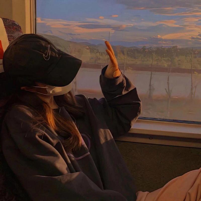 有没有特别有氛围感的头像或背景图?