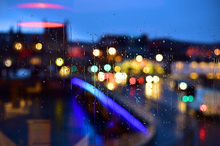 苹果13拍夜景有光斑怎么解决