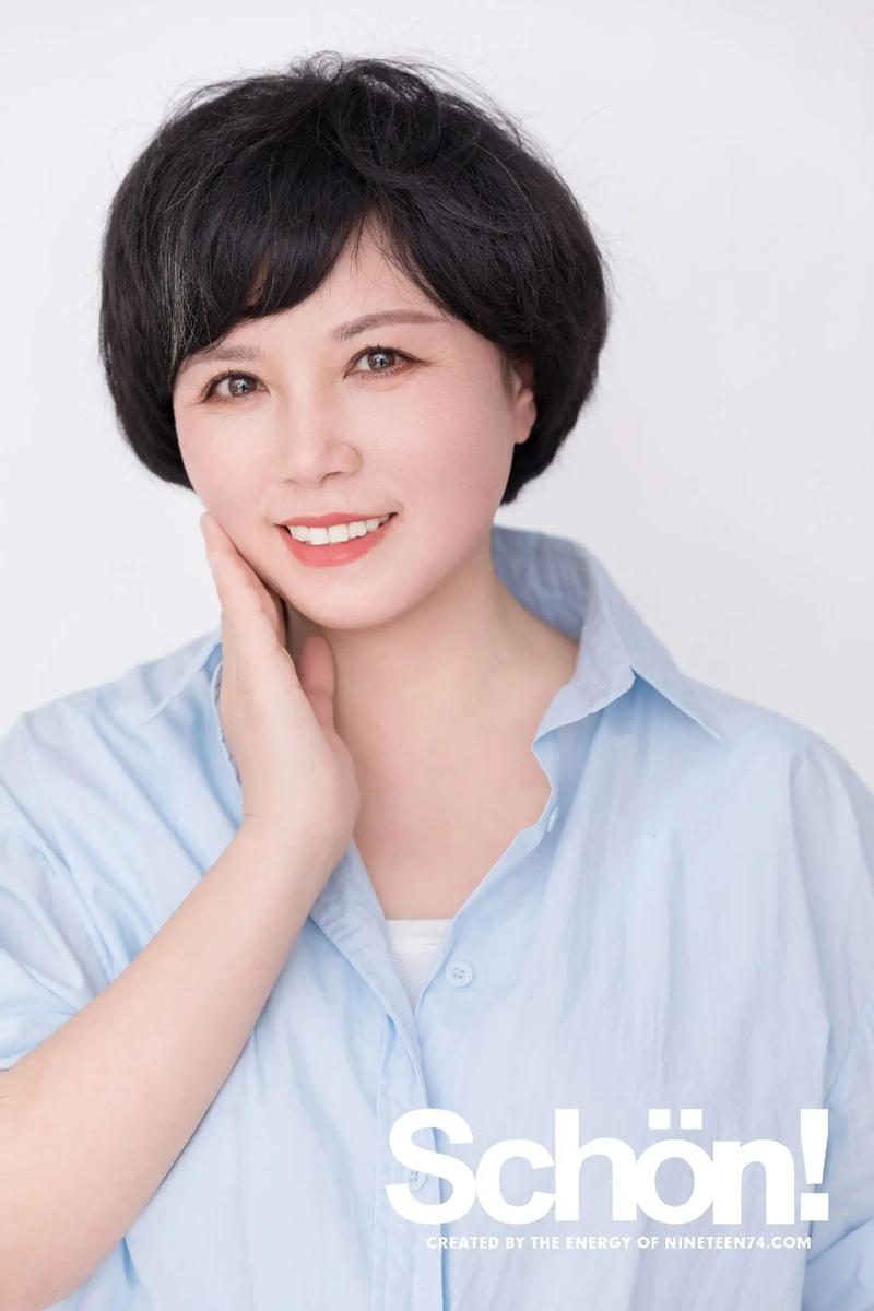 四五十岁拍照的所有姿势