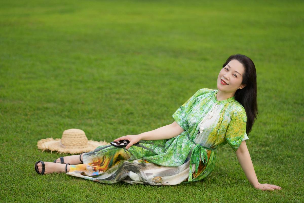 中年女人拍照姿势的摆法