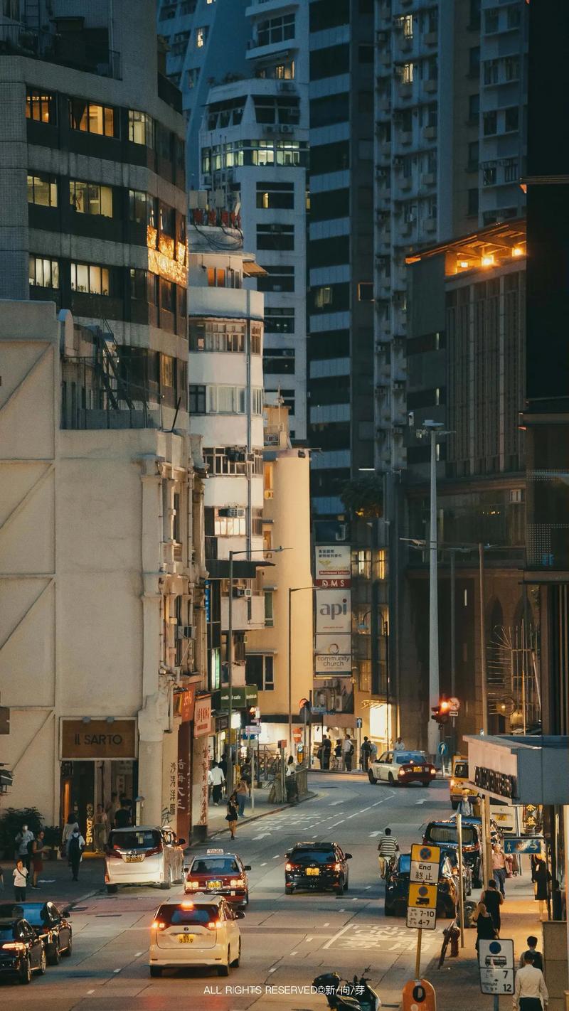 为什么在水印相机拍照就成这样了