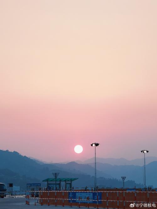 手机拍照可以记录时间和地点吗?