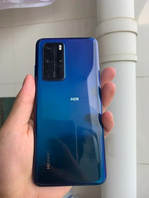 为什么华为p40pro拍照自带蓝色为什么?