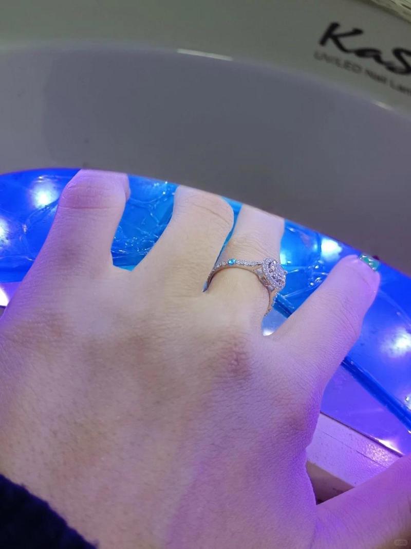 怎么把蓝光灯变成紫光灯?