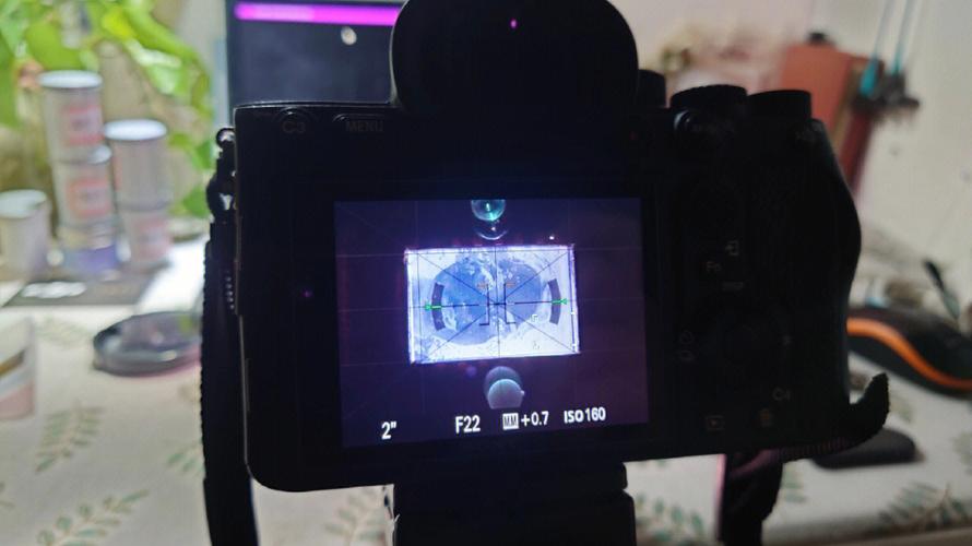 请问怎样才能使数码相机翻拍纸质照片更清晰?