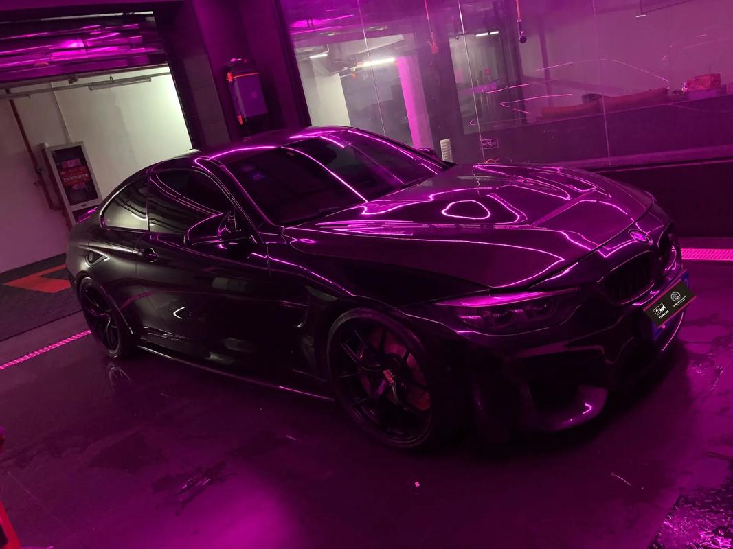 紫色的灯光代表什么