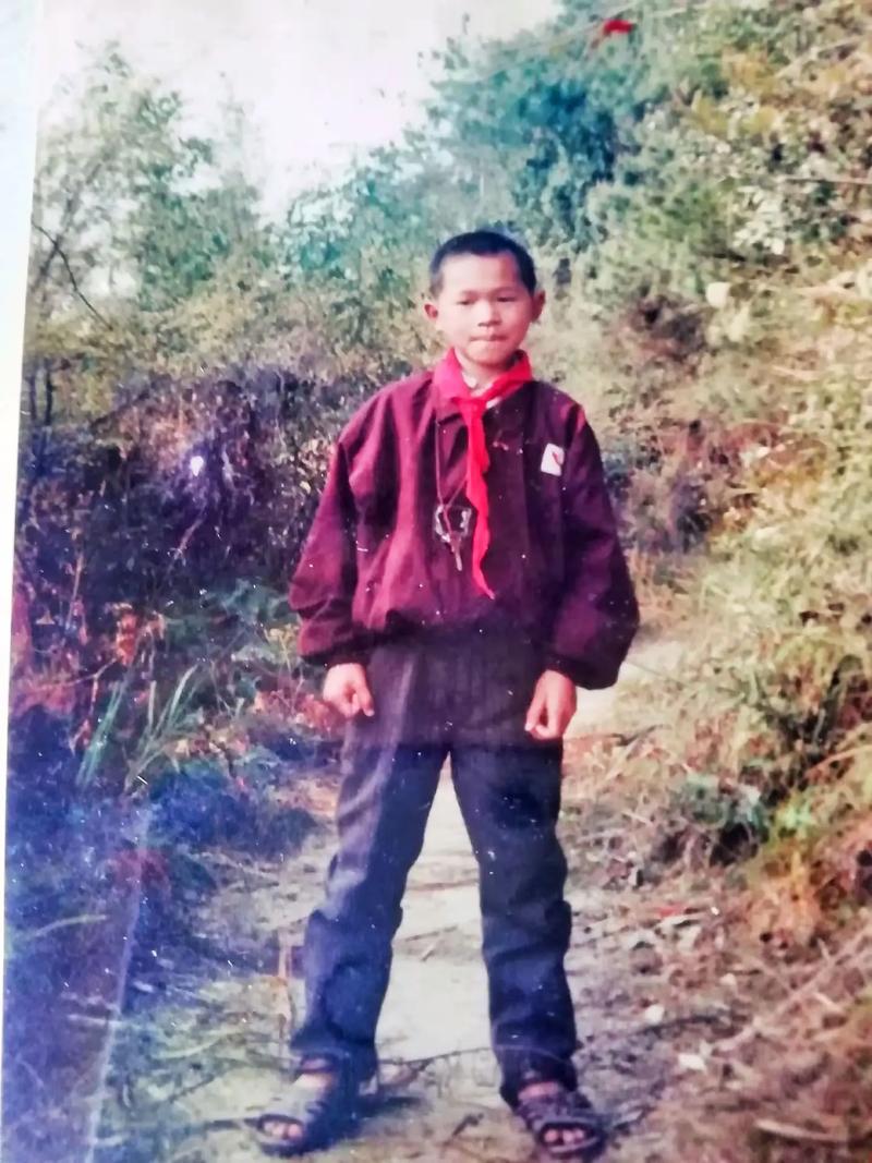 老照片翻拍和扫描哪种方法更清晰