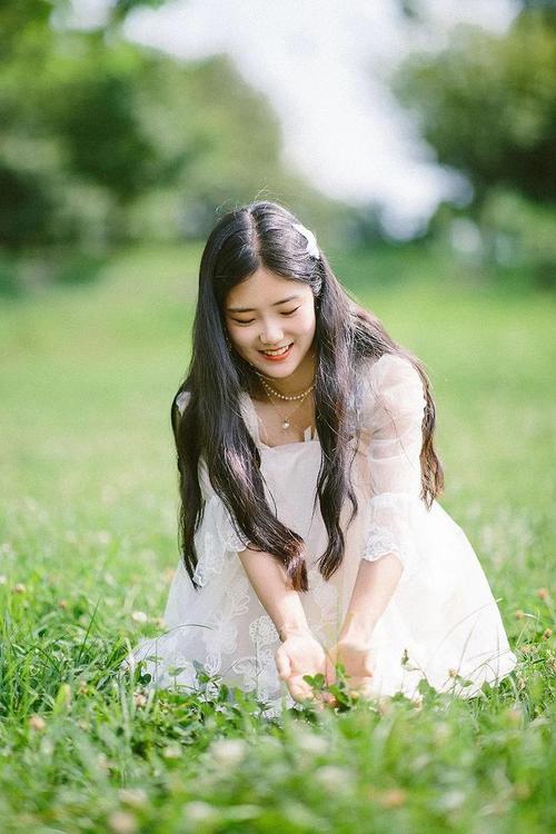 适合女生的拍照姿势,这10个姿势简约易懂,拍出好看的感觉