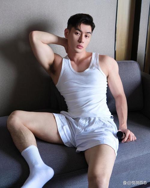 审美堪忧!这10位小鲜肉,“整丑”成锥子脸,真是捡芝麻丢西瓜