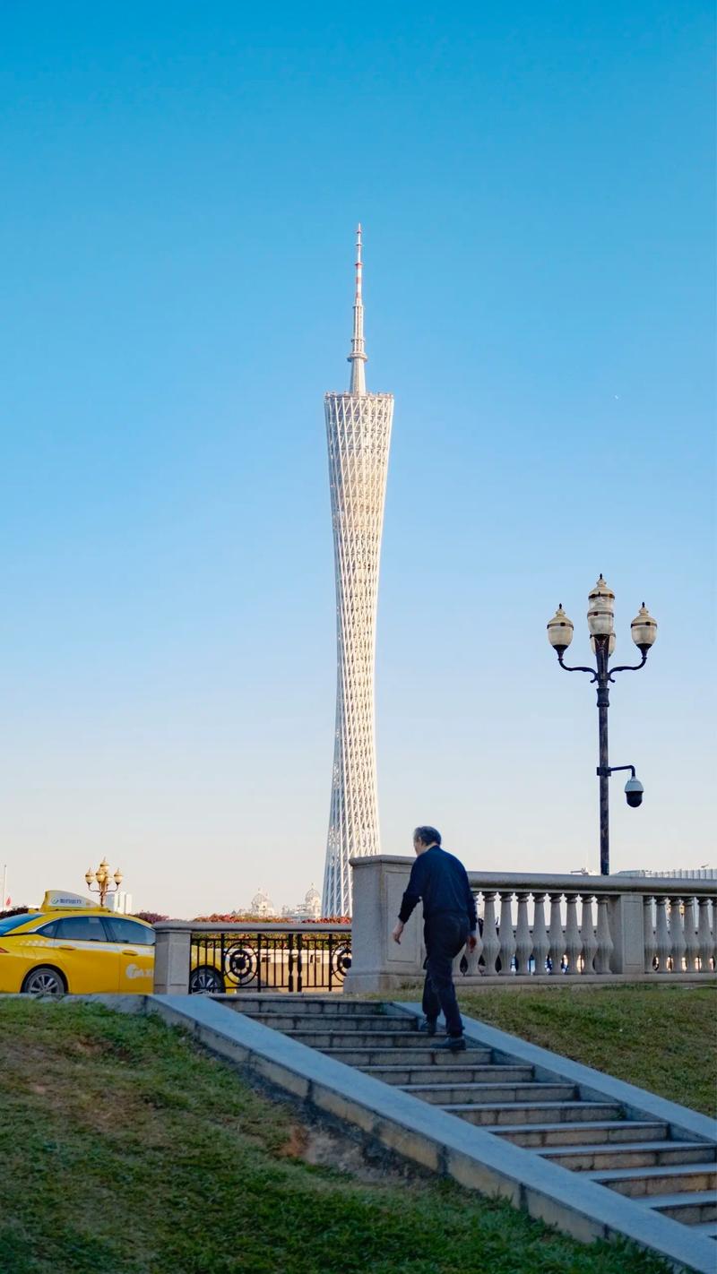 在广州塔游玩如何才能拍出好看的打卡照?