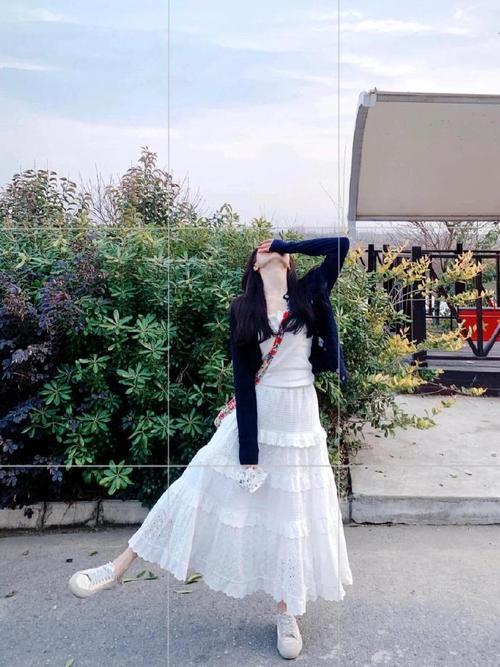 一个人站着拍照姿势