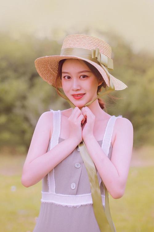 照相怎样摆姿势好看图片