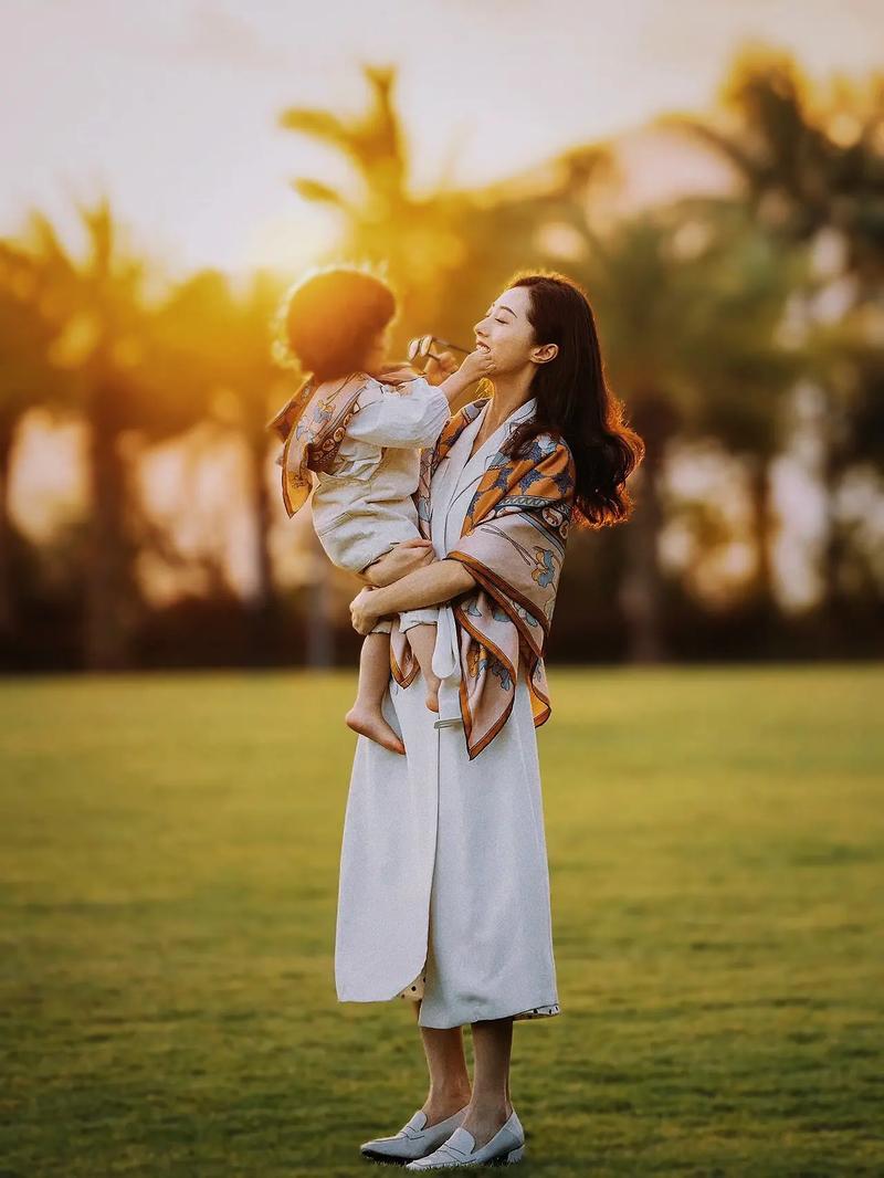 家长如何在家就能给宝宝拍唯美大片呢?在家拍照的方法有什么?