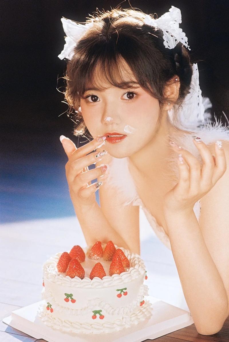 18岁女生照什么素材的照片比较合适