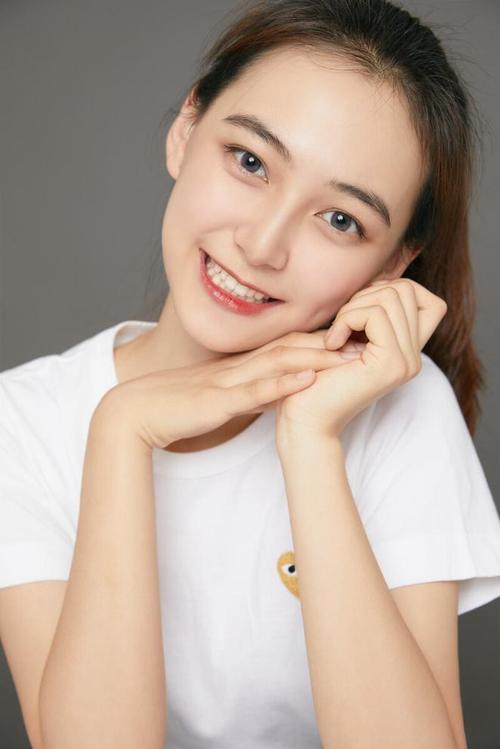 拍照姿势动作大全自拍图3