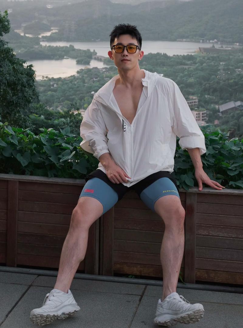 男人怎样拍照摆姿势好看