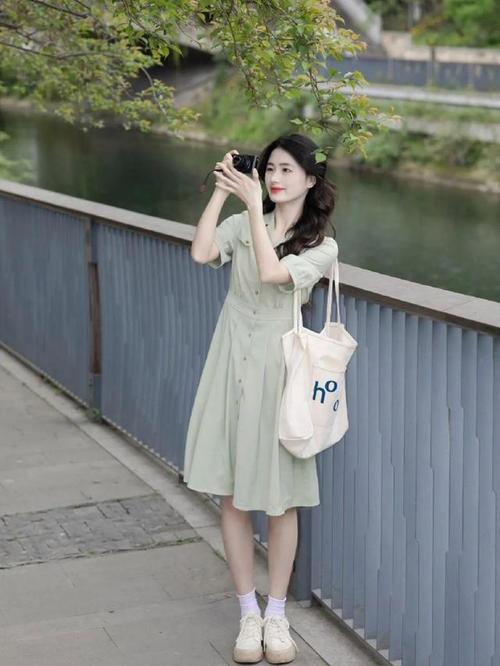 摆pose拍照姿势大全图片图2