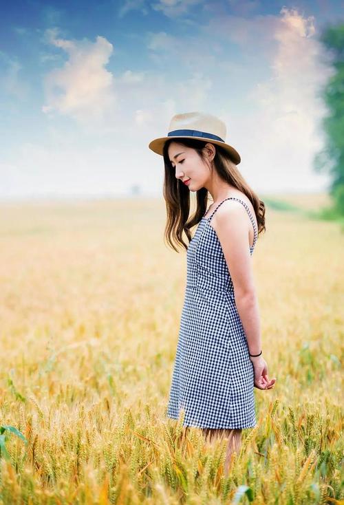 拍照姿势大全女孩图3