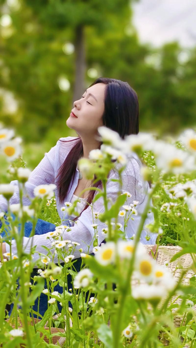 拍照姿势动作大全可爱女生图3