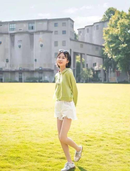 女生人像照姿势图解图2