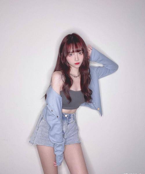 自拍姿势的摆法好看图1