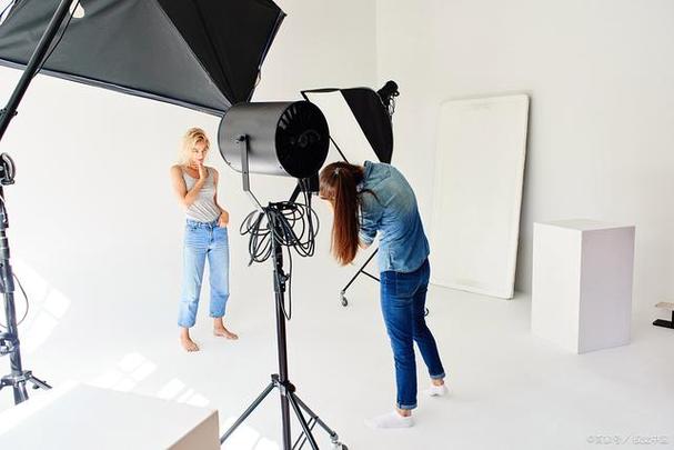 随时给自己打光,就是无处不在的时尚?