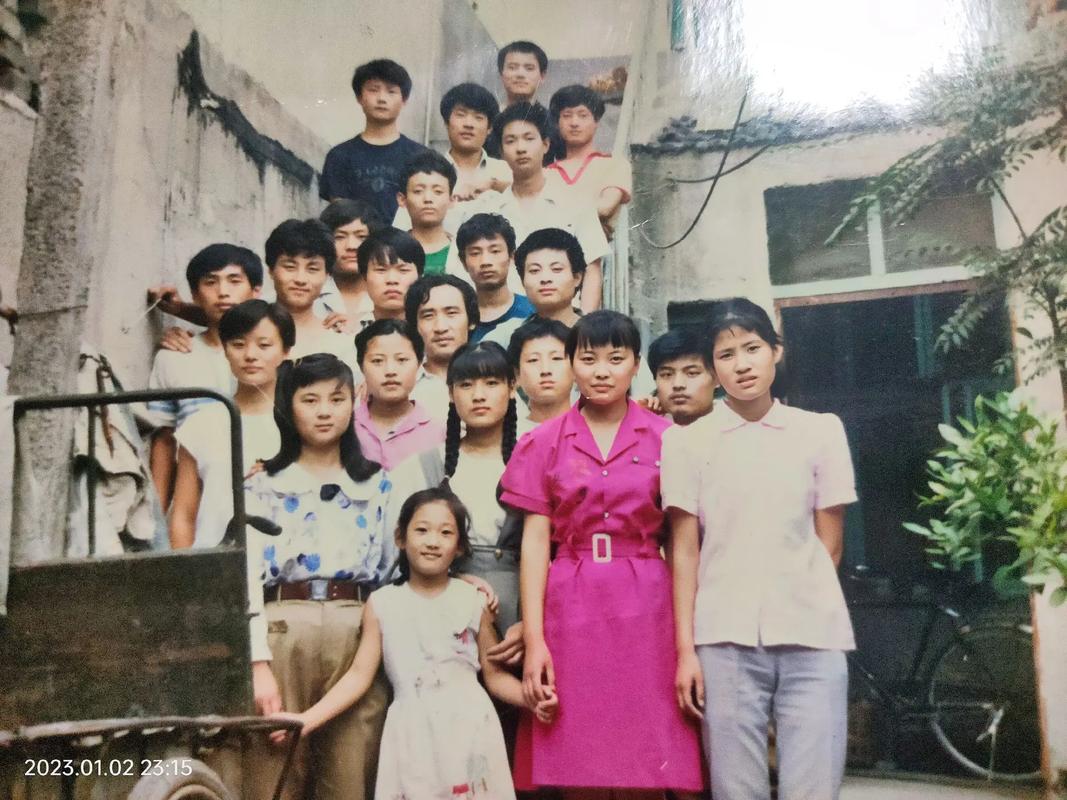 老照片的翻拍技巧怎么翻拍电脑上的照片啊